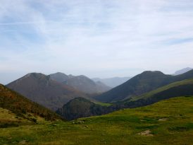 Pic de Nédé (sur la gauche), Col de Nédé (devant)